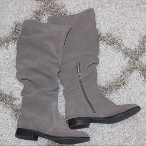 Steve Madden Beachon 5.5 Taupe Suede Boots